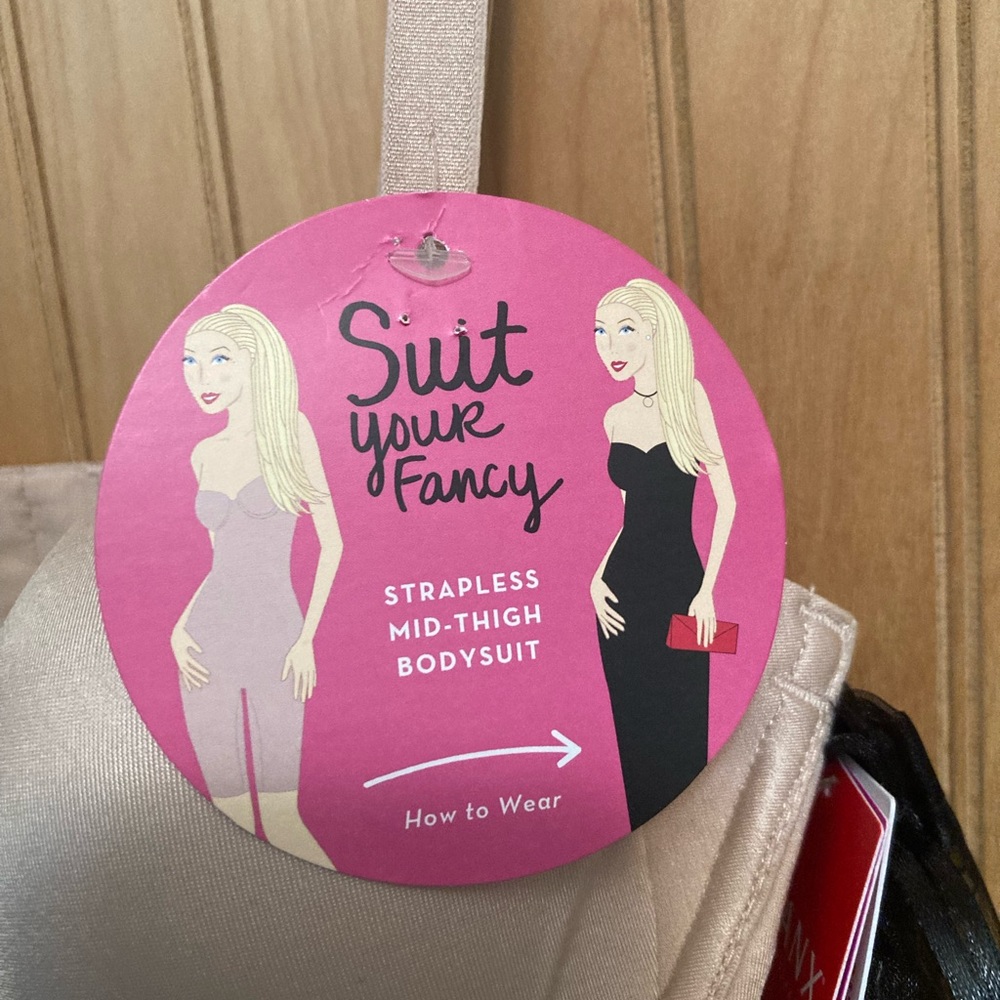 Spanx Suit Your Fancy Strapless Cupped Mid Thigh Bodysuit size S - Picture 12 of 16